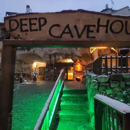 Deep Cave House Hotel