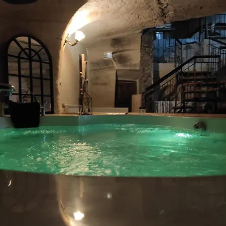 Hotel Deep Cave House