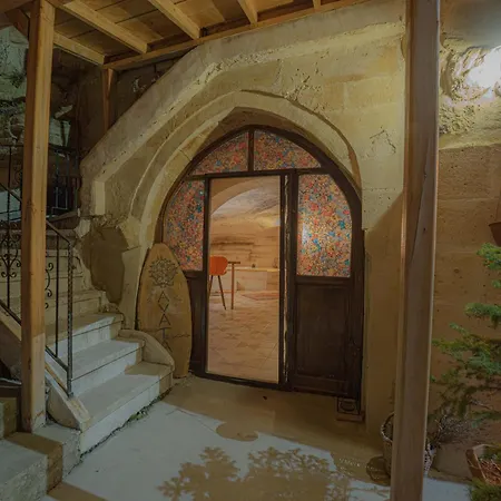 Deep Cave House Ουργκούπ