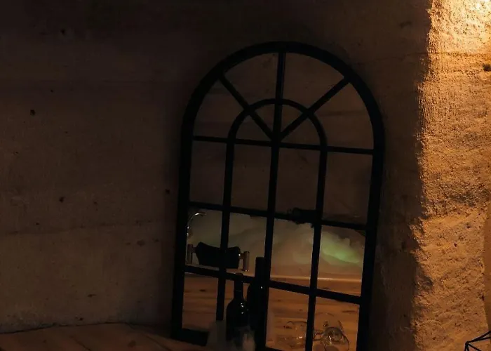 Deep Cave House أوروغوبْ